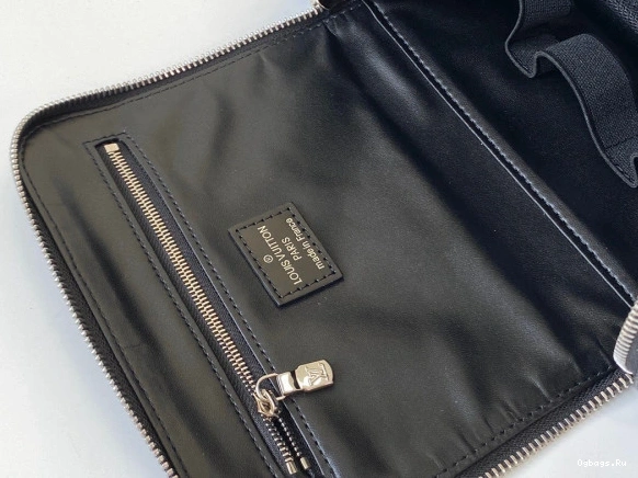 POUCH VUITTON LOUIS TOILETRY 0318